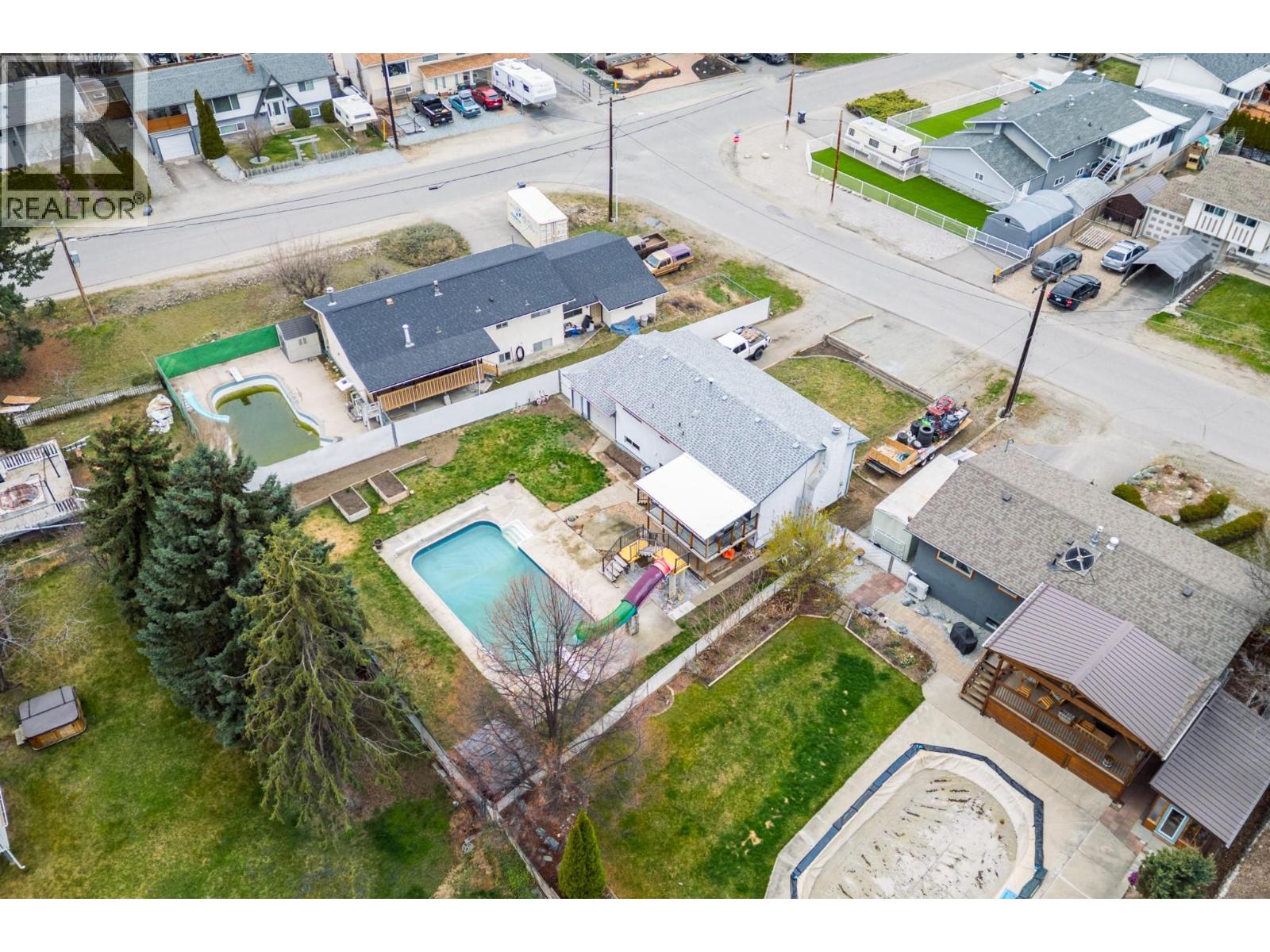  885 Camelia Road, Kelowna