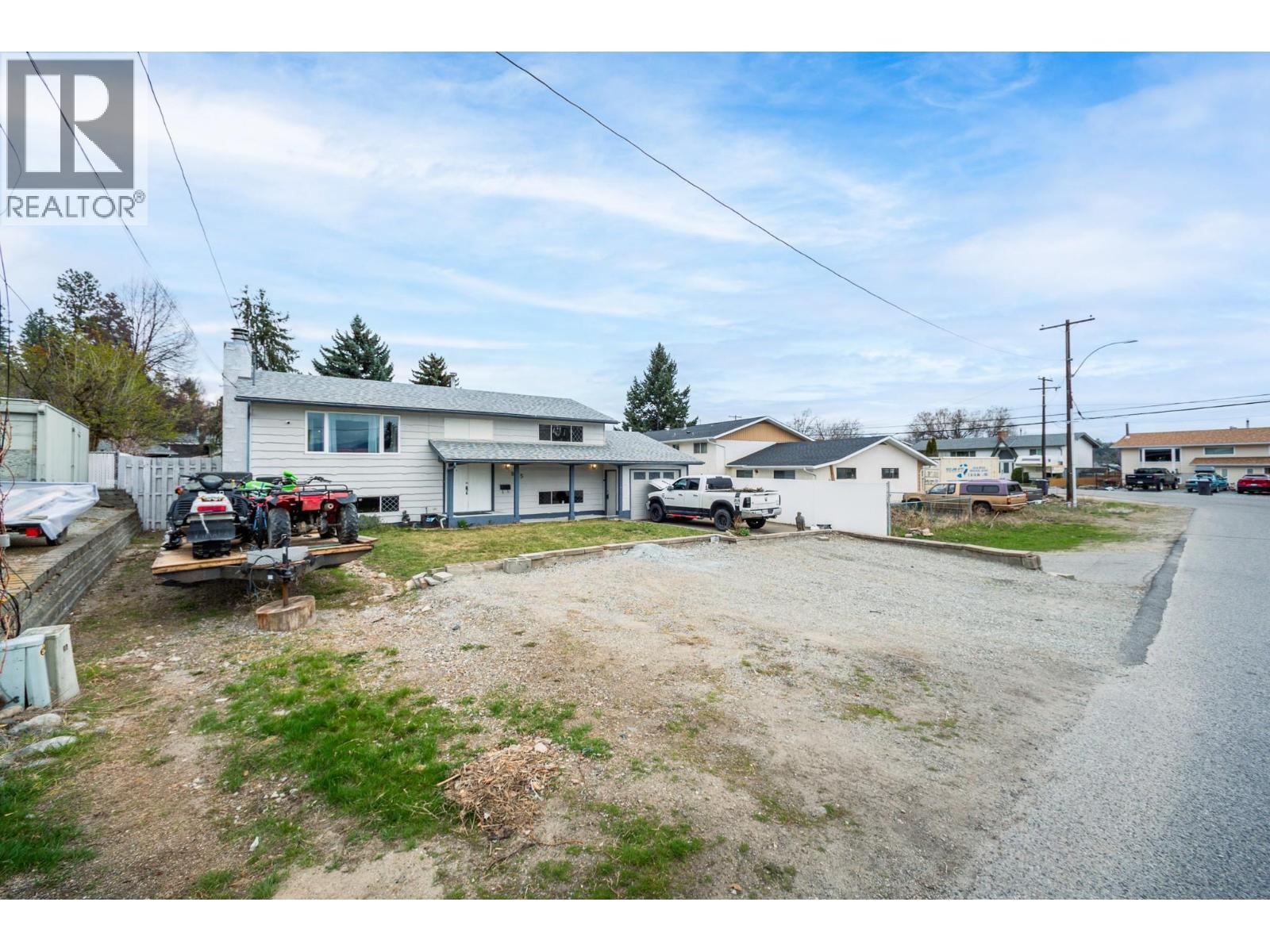  885 Camelia Road, Kelowna