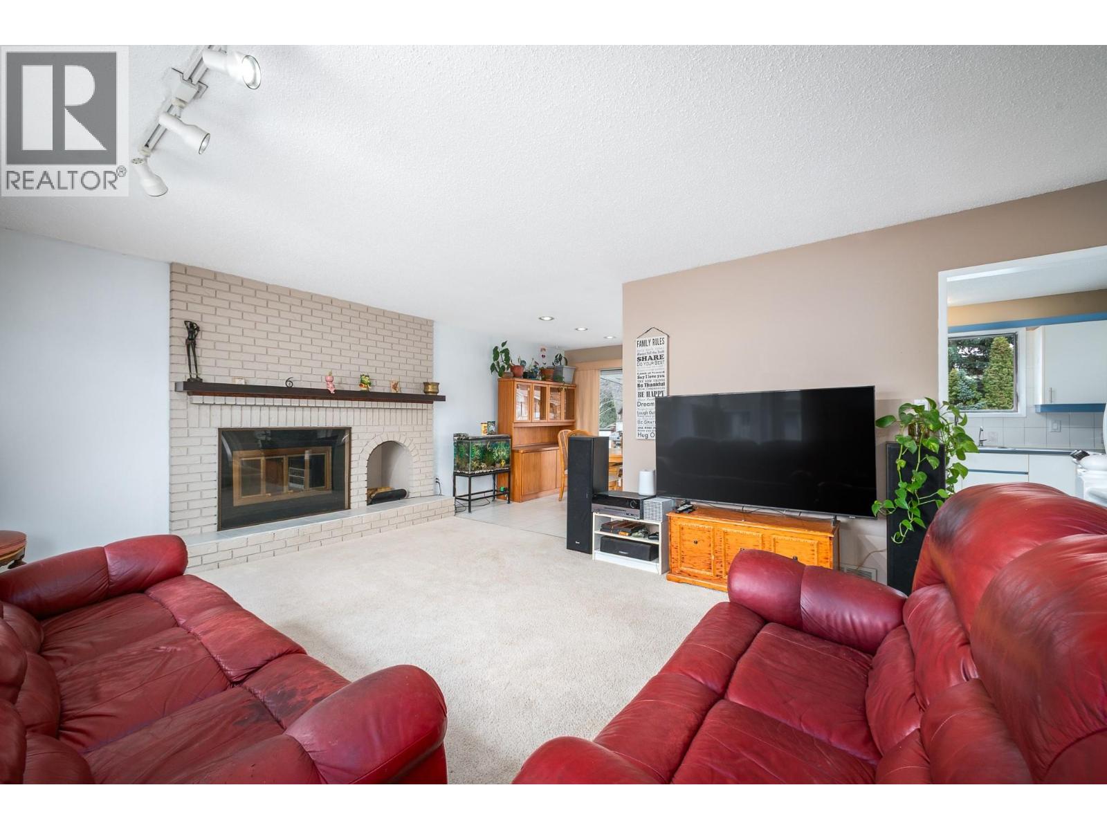  885 Camelia Road, Kelowna