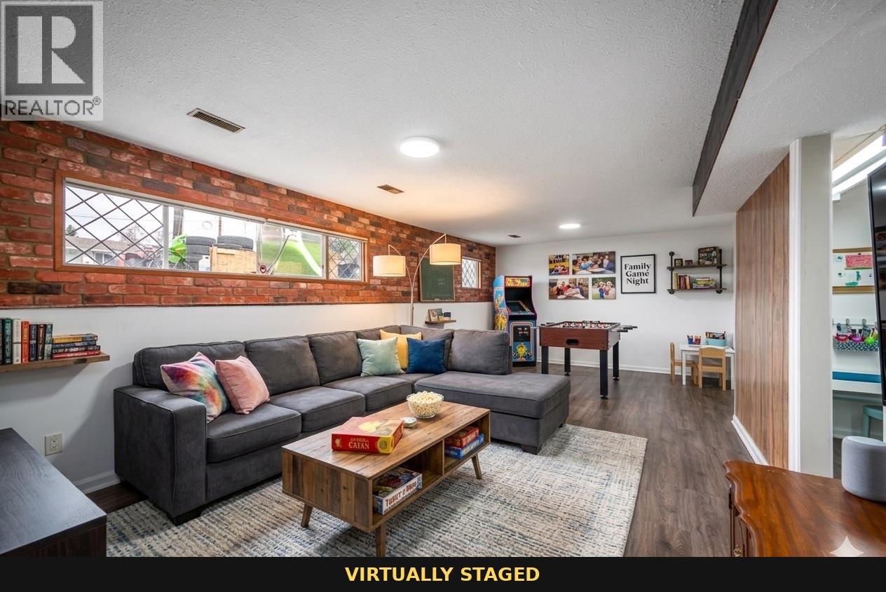  885 Camelia Road, Kelowna