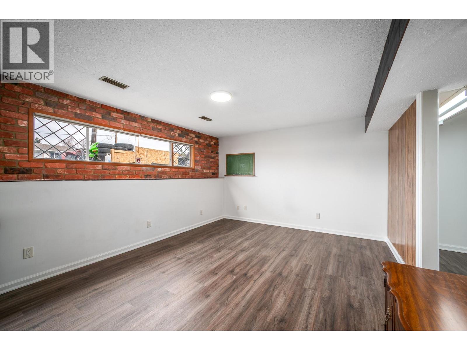  885 Camelia Road, Kelowna