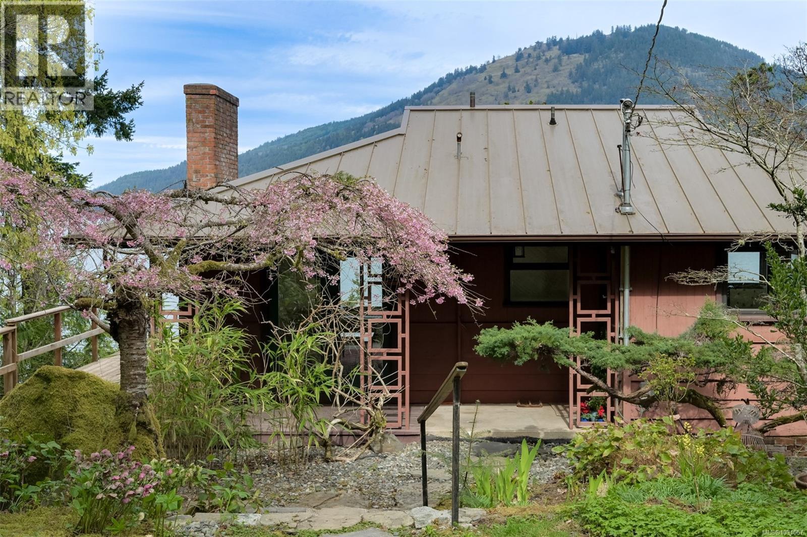 618 LANDS END RD - 4