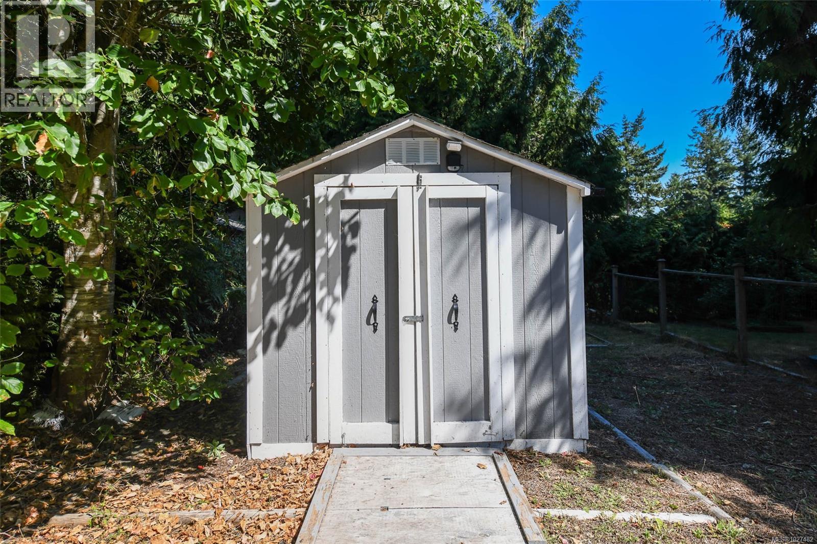 7730 Vivian Way - 45