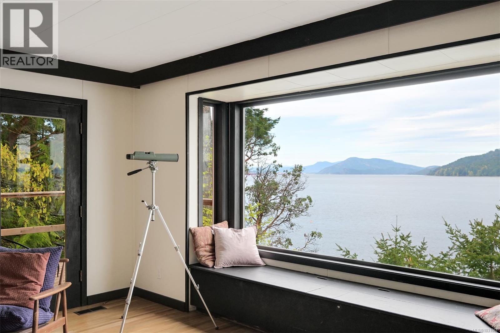 618 LANDS END RD - 6