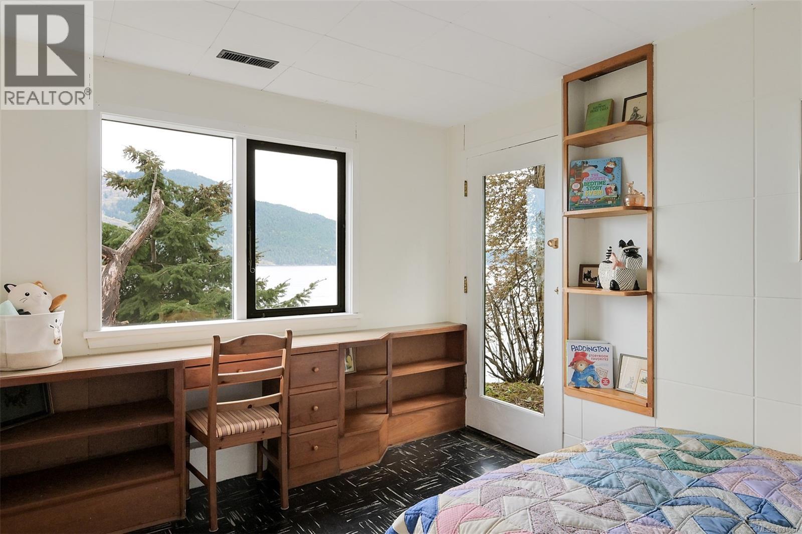 618 LANDS END RD - 29