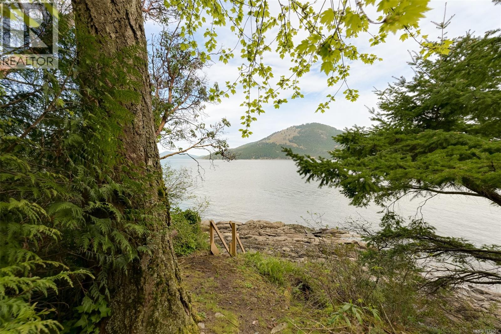 618 LANDS END RD - 45