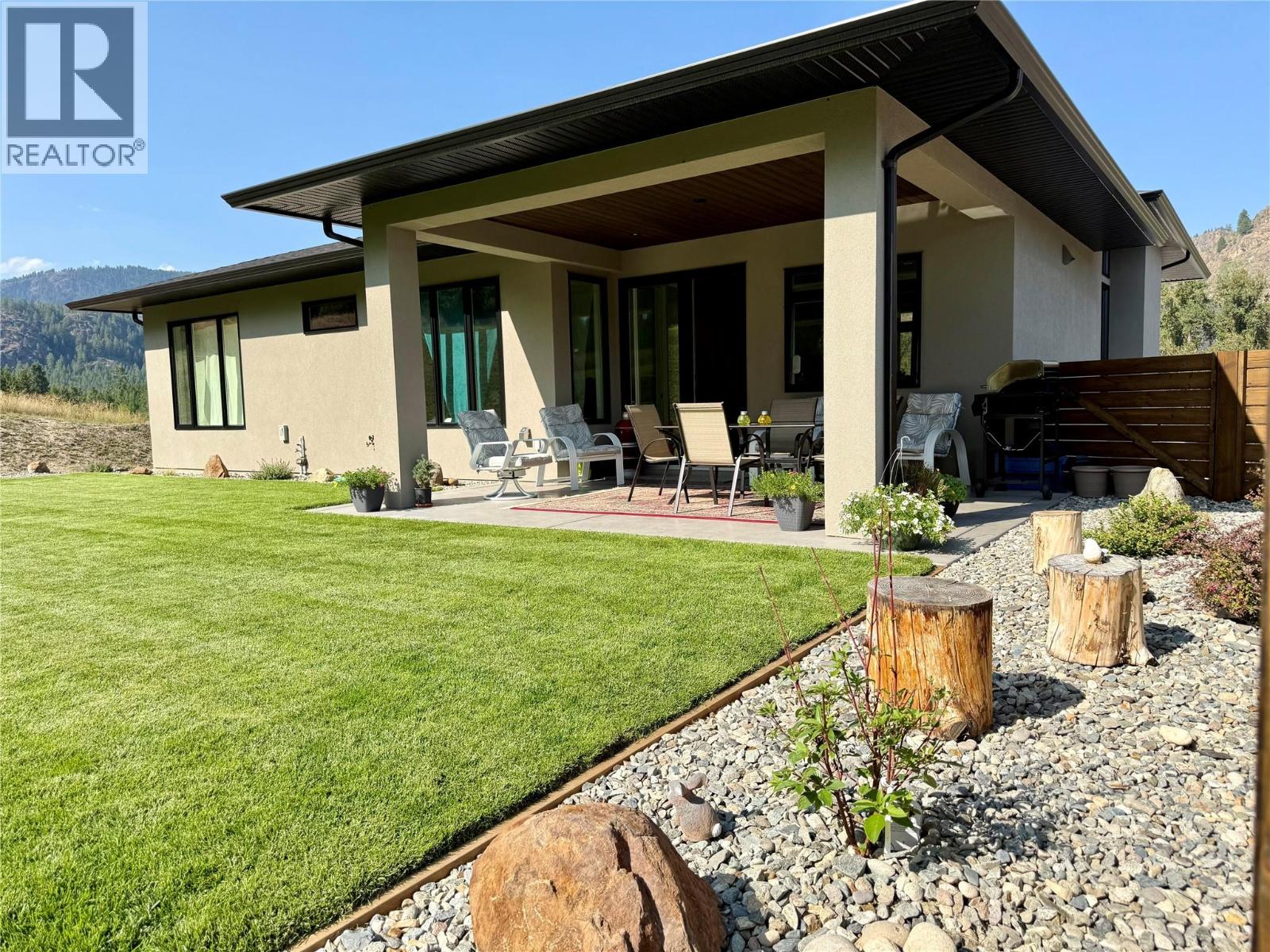 8781 RIVERSIDE Drive - 43