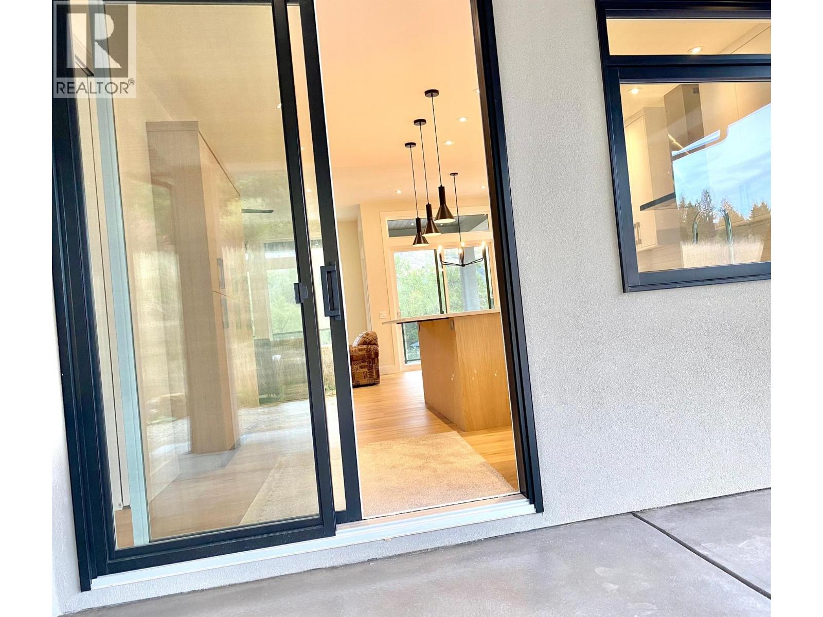8781 RIVERSIDE Drive - 21
