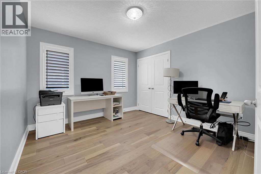78 CHAUMONT DRIVE - 33