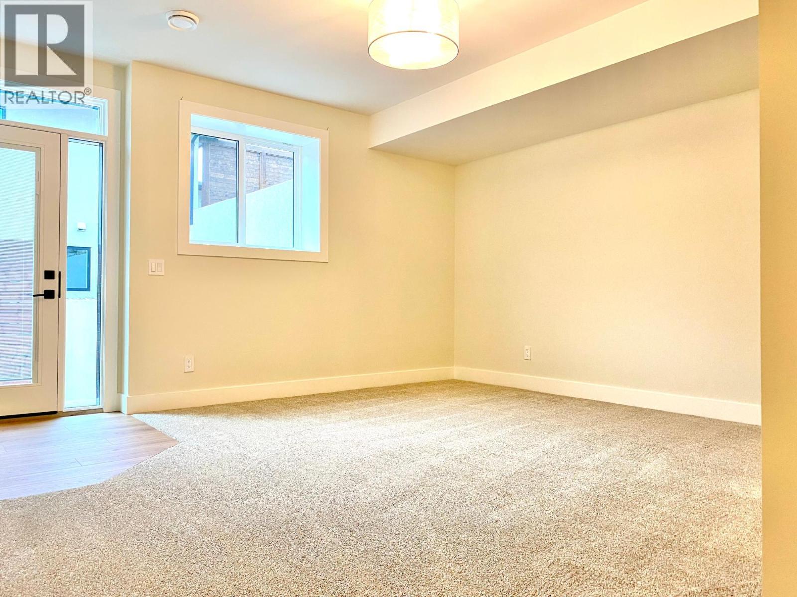 8781 RIVERSIDE Drive - 39