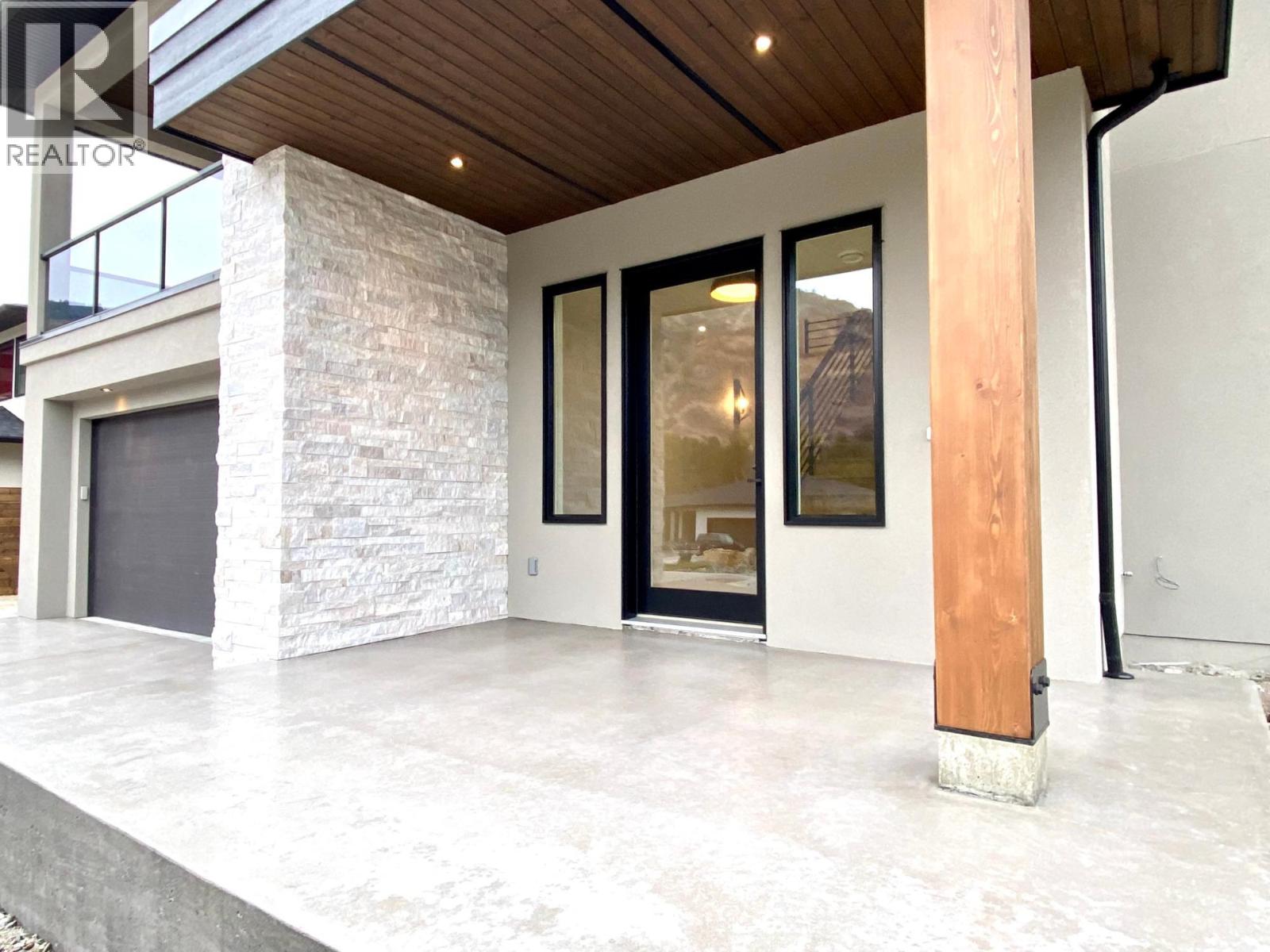 8781 RIVERSIDE Drive - 3
