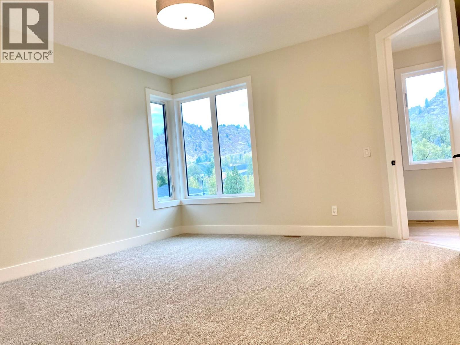 8781 RIVERSIDE Drive - 27