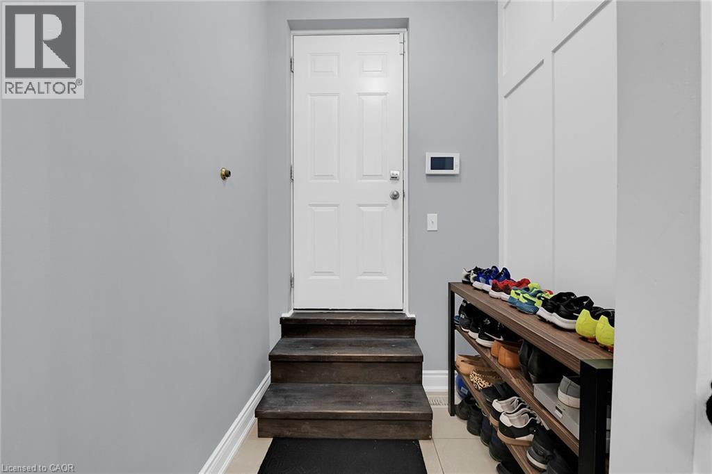 78 CHAUMONT DRIVE - 38