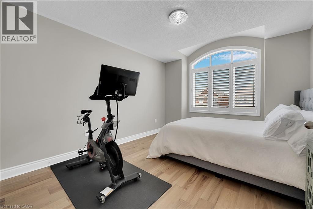 78 CHAUMONT DRIVE - 36