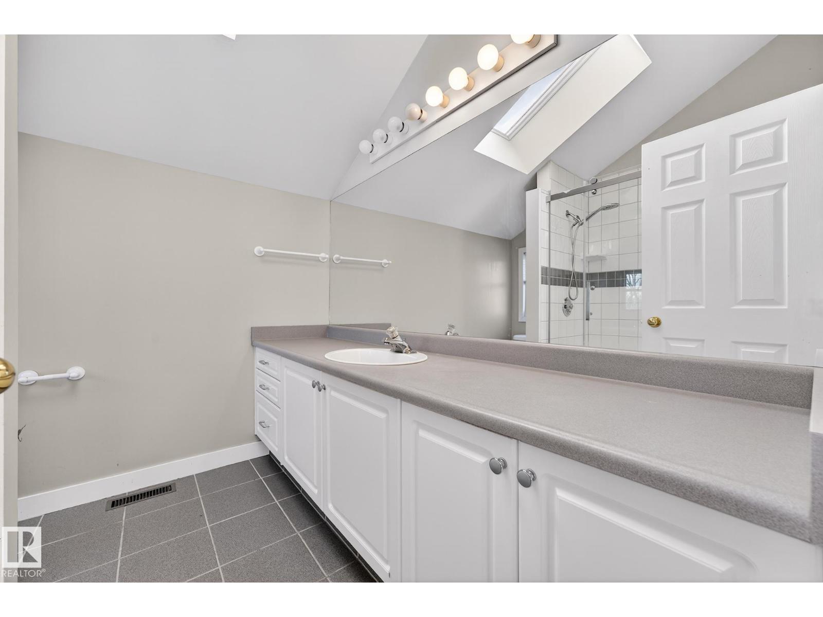 10519 140 ST NW, Edmonton