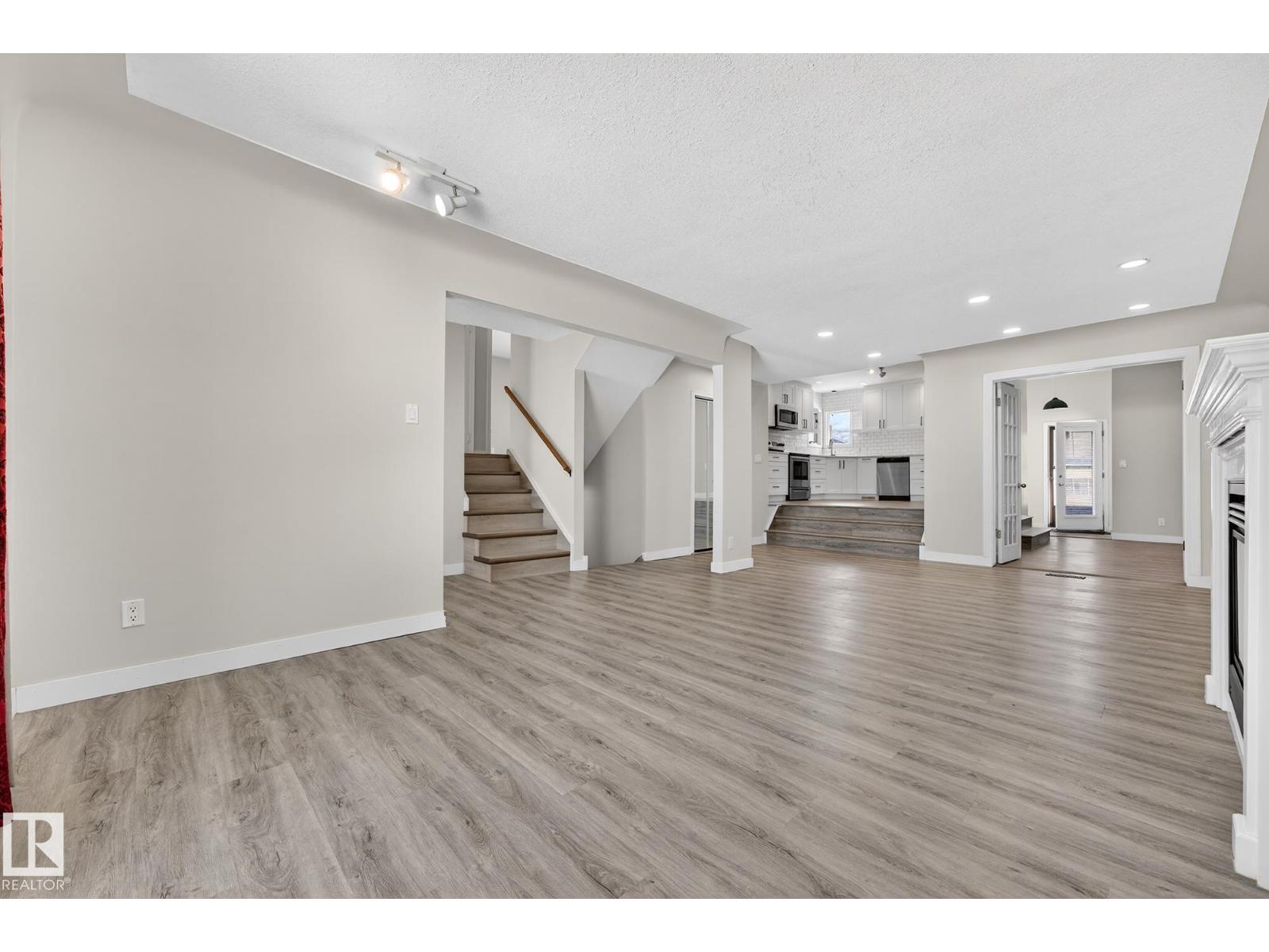 10519 140 ST NW, Edmonton