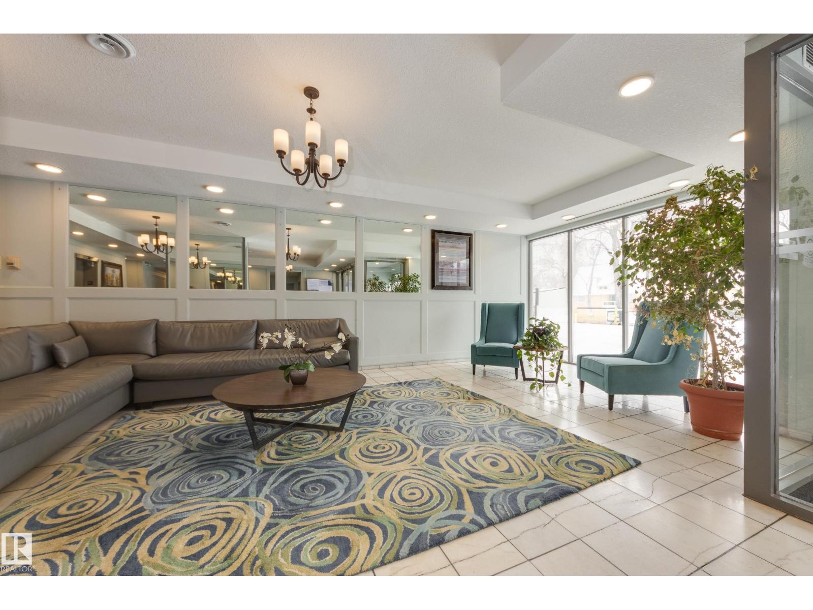 #702 11307 99 AV NW, Edmonton