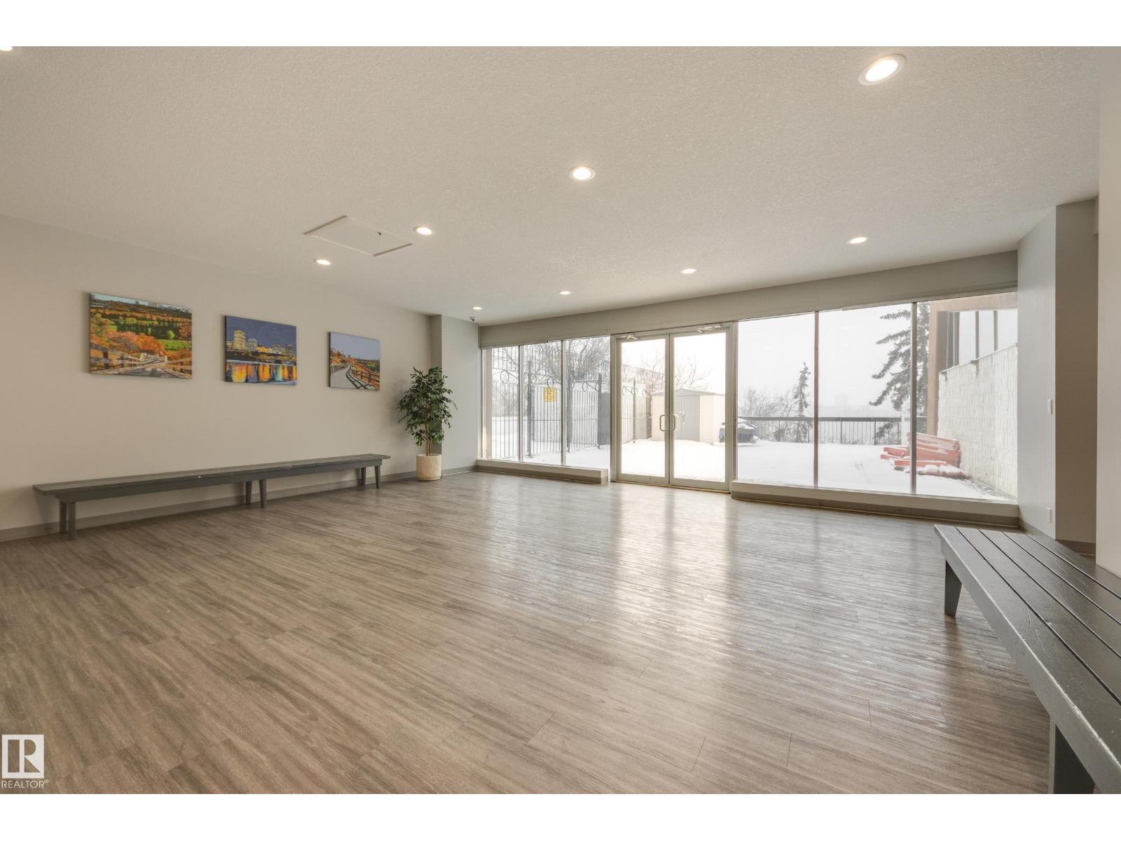 #702 11307 99 AV NW, Edmonton