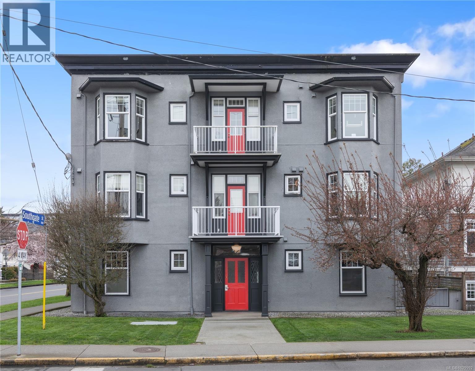 421 Vancouver St - 1