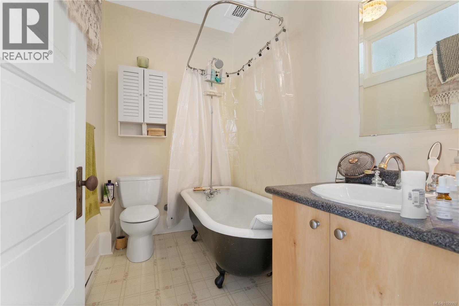 421 Vancouver St - 25