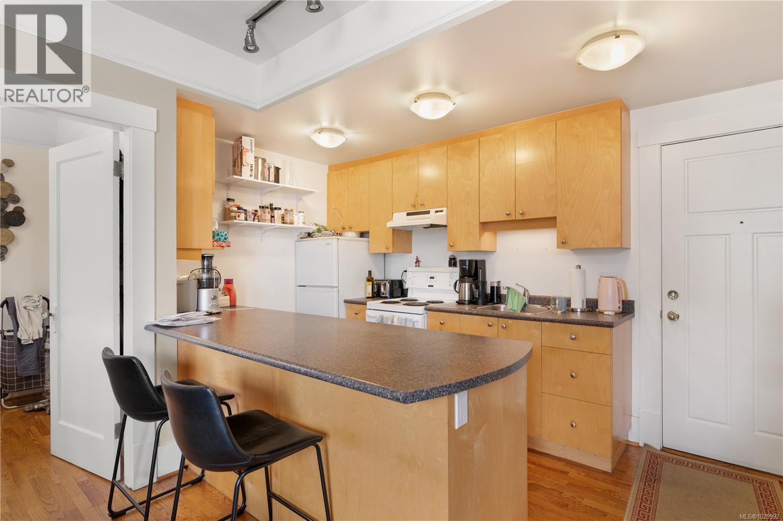 421 Vancouver St - 27