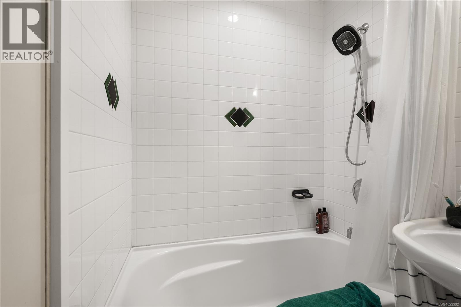 421 Vancouver St - 31