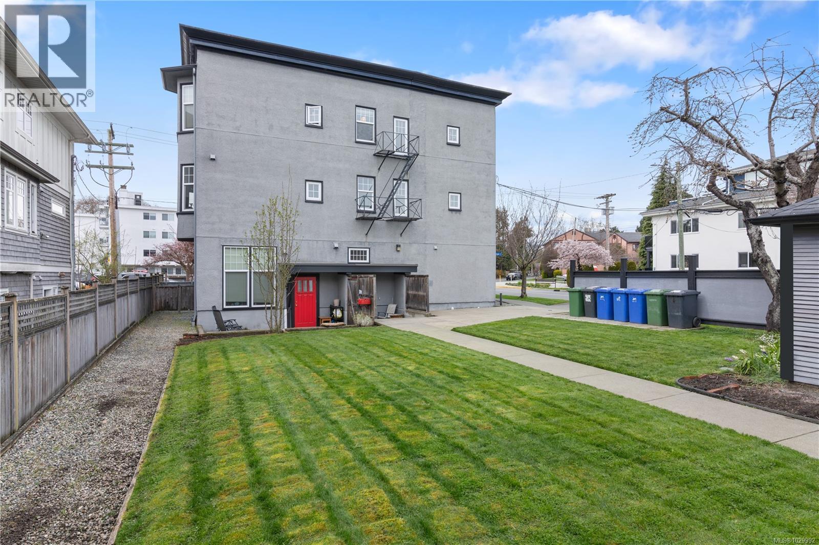 421 Vancouver St - 34