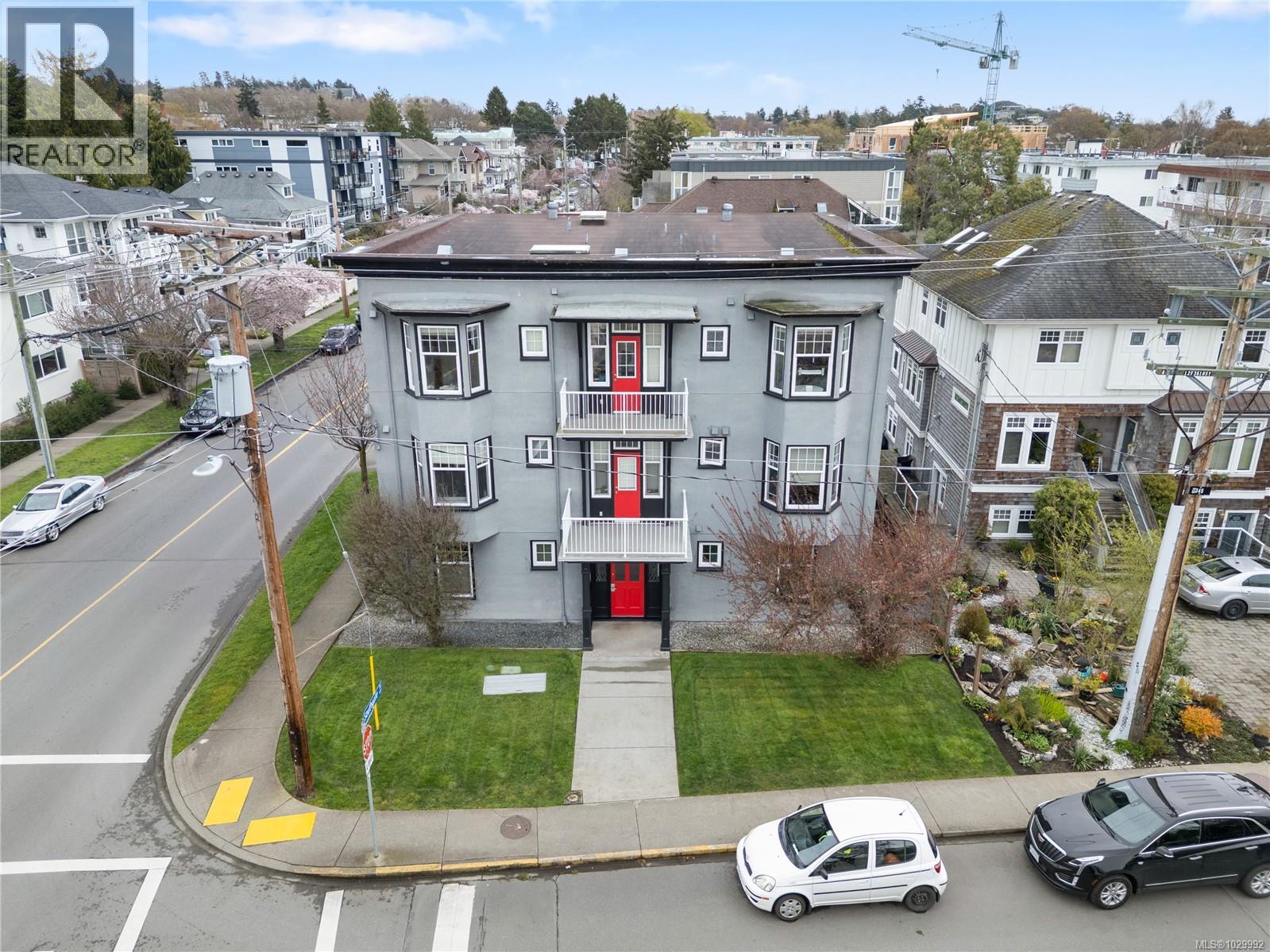 421 Vancouver St - 41