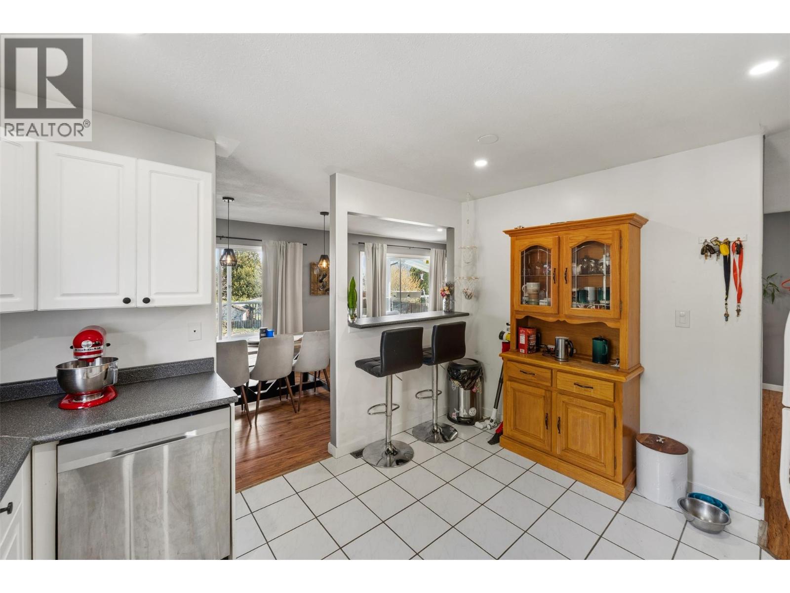 3853 Glenway Road - 17