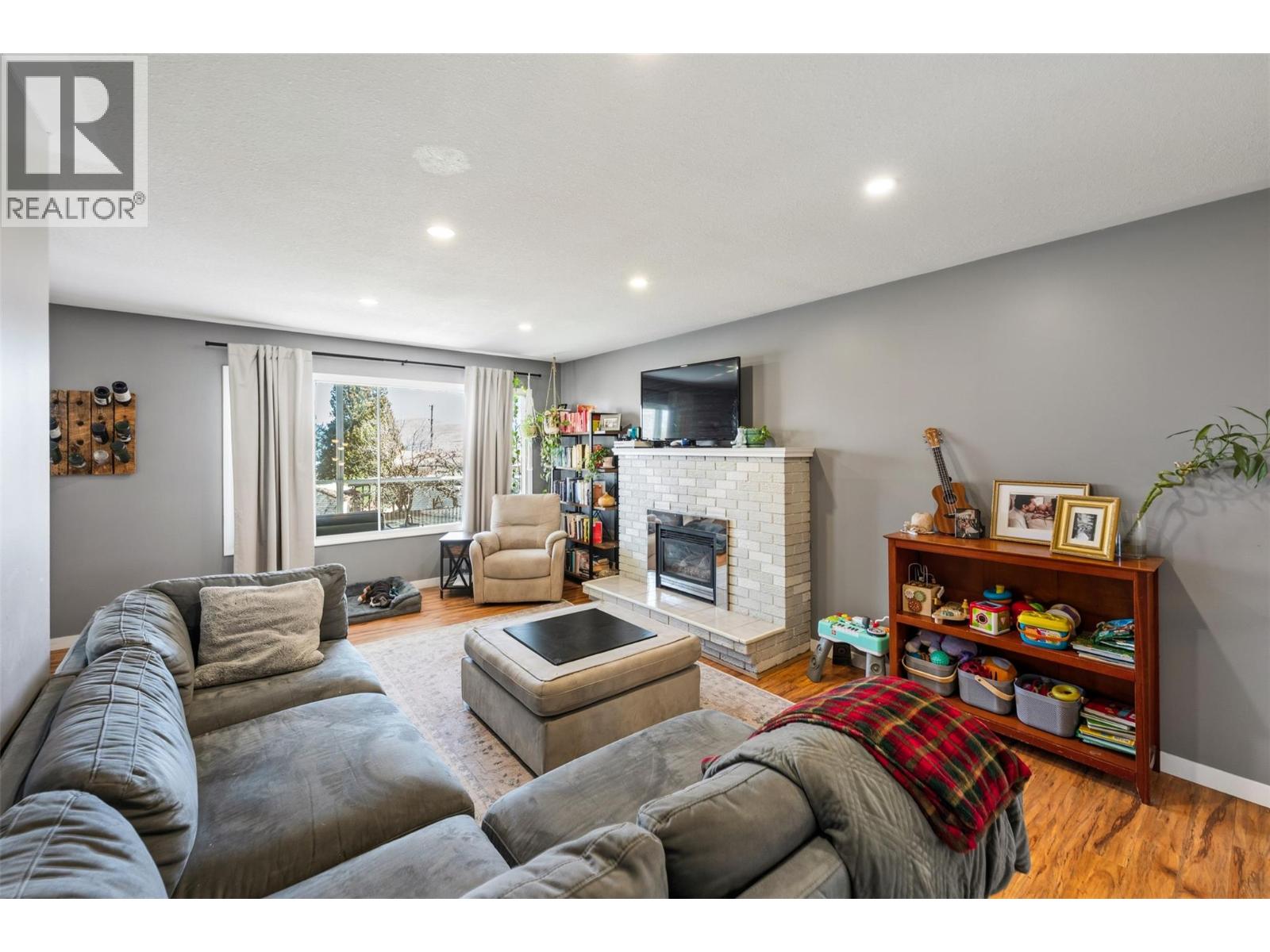 3853 Glenway Road - 2