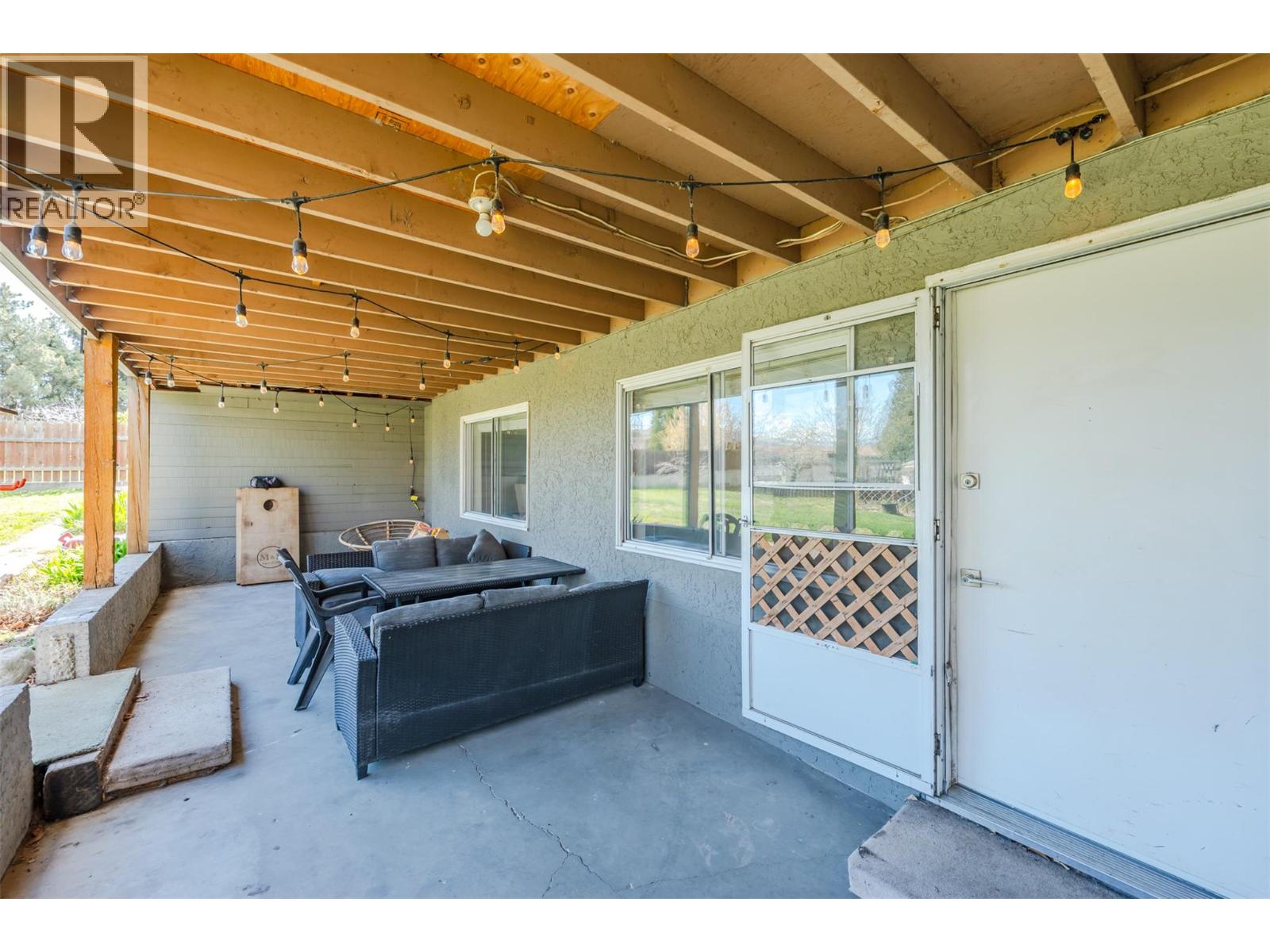 3853 Glenway Road - 24