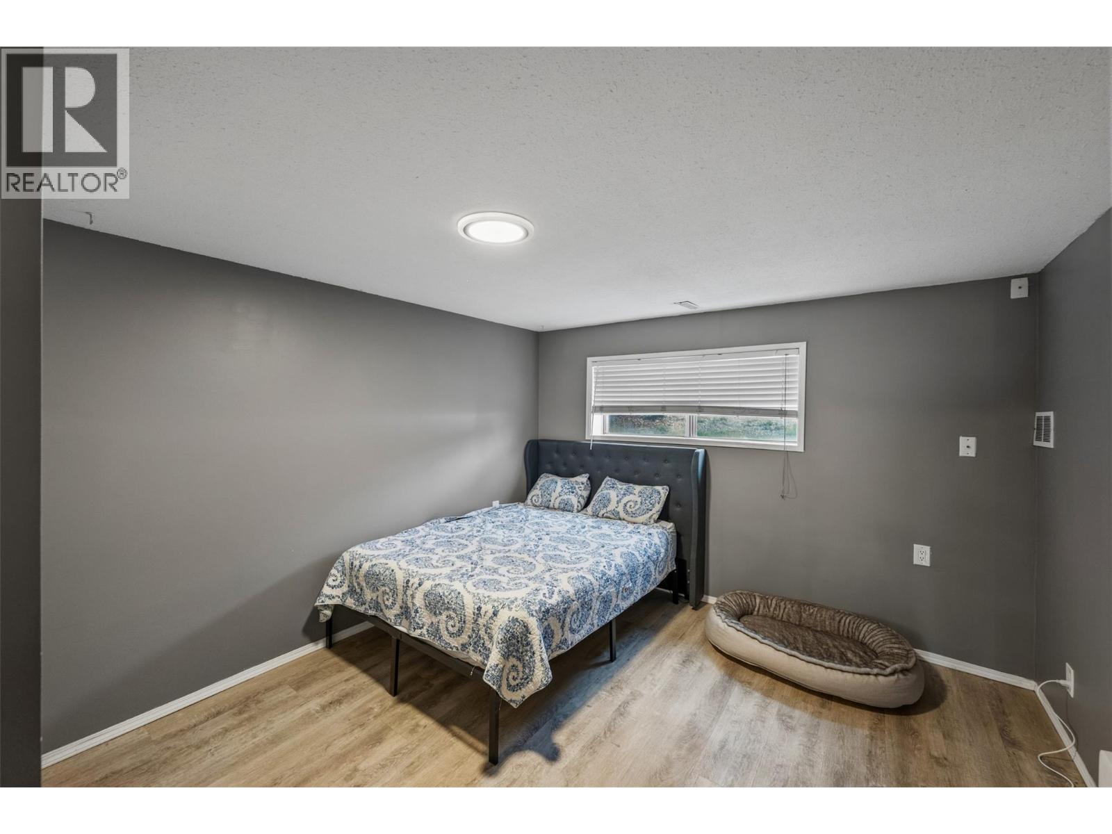 3853 Glenway Road - 27