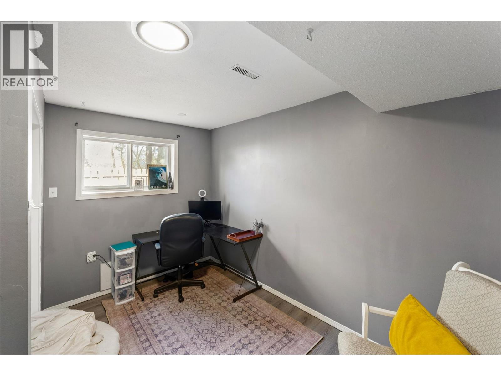 3853 Glenway Road - 29