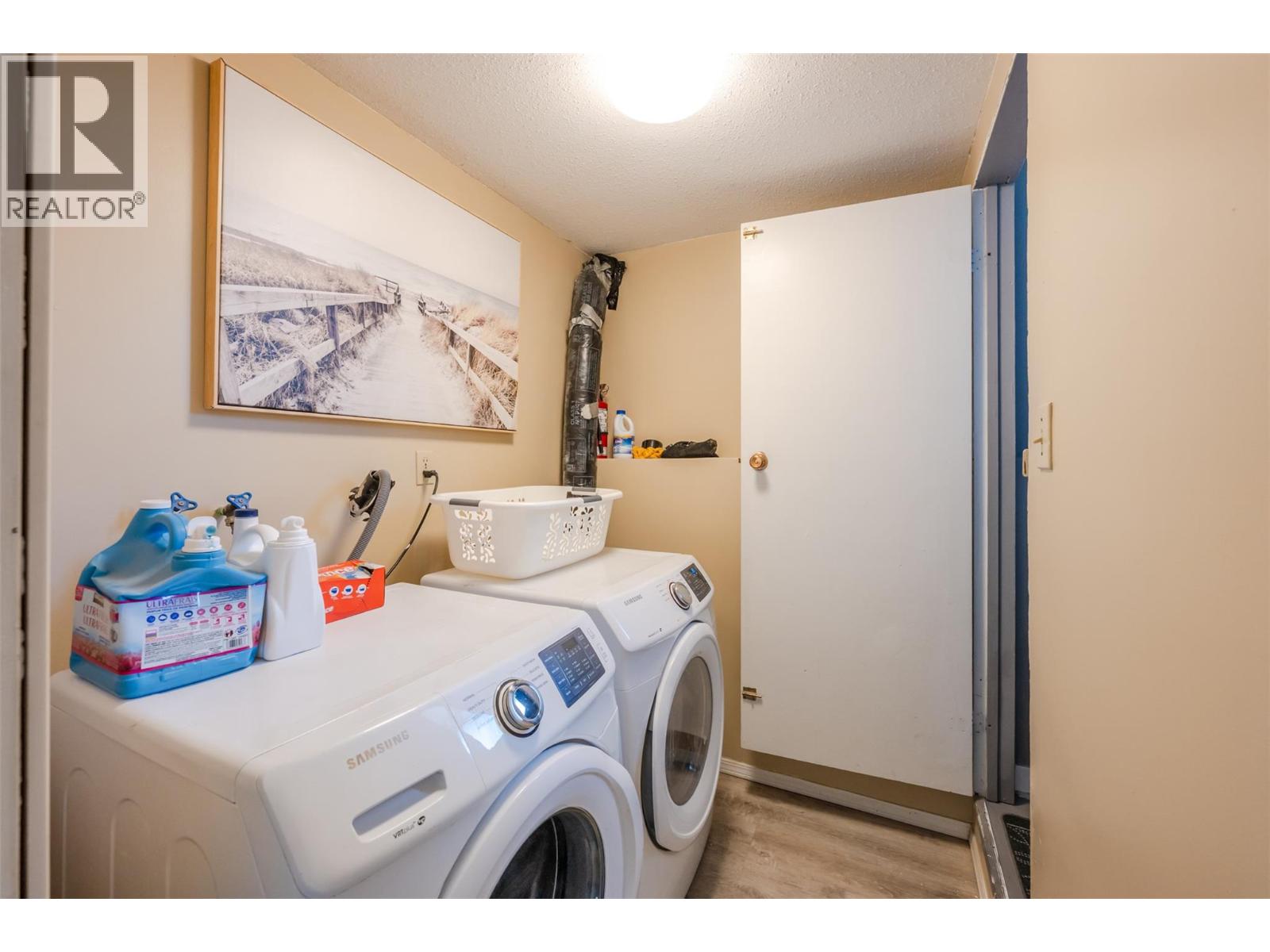 3853 Glenway Road - 30