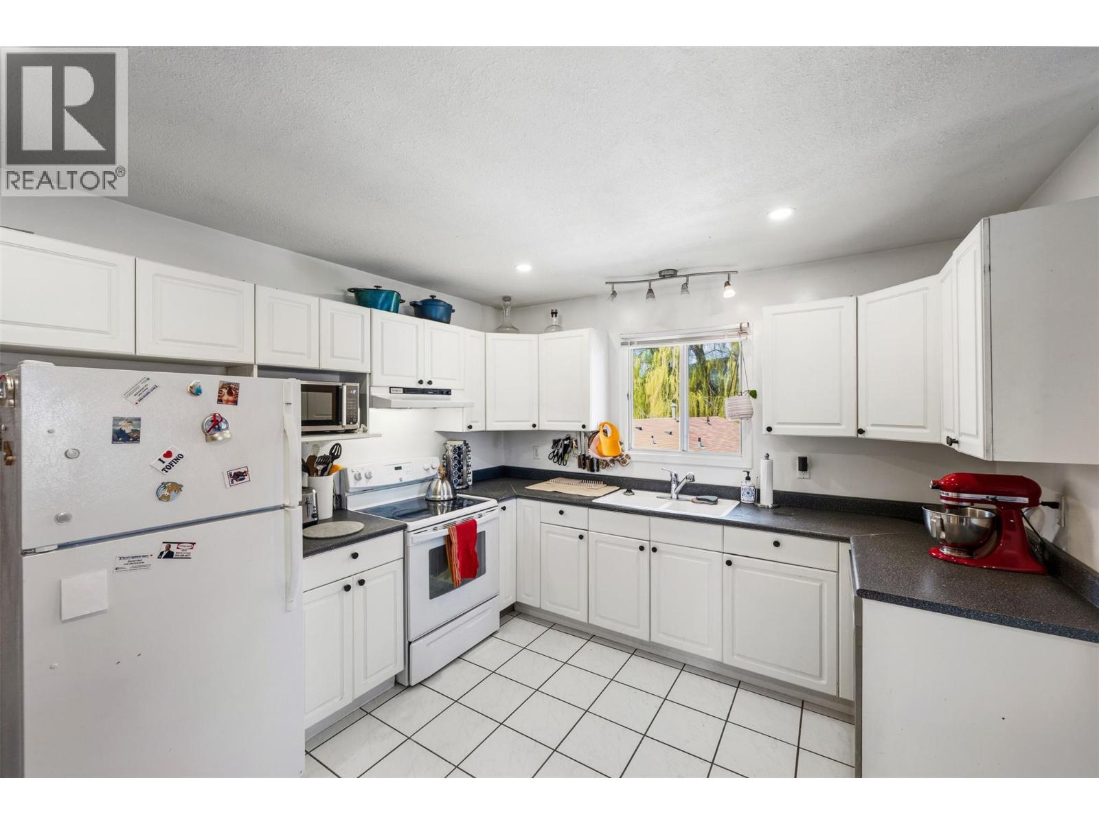 3853 Glenway Road - 4
