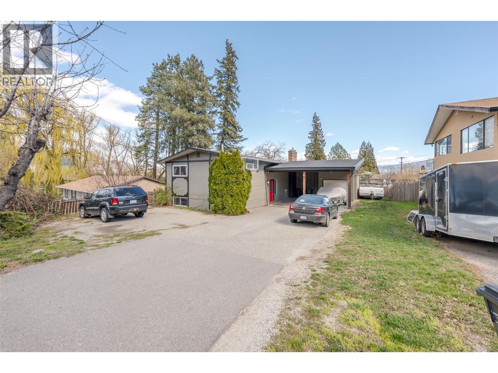 3853 Glenway Road - 43
