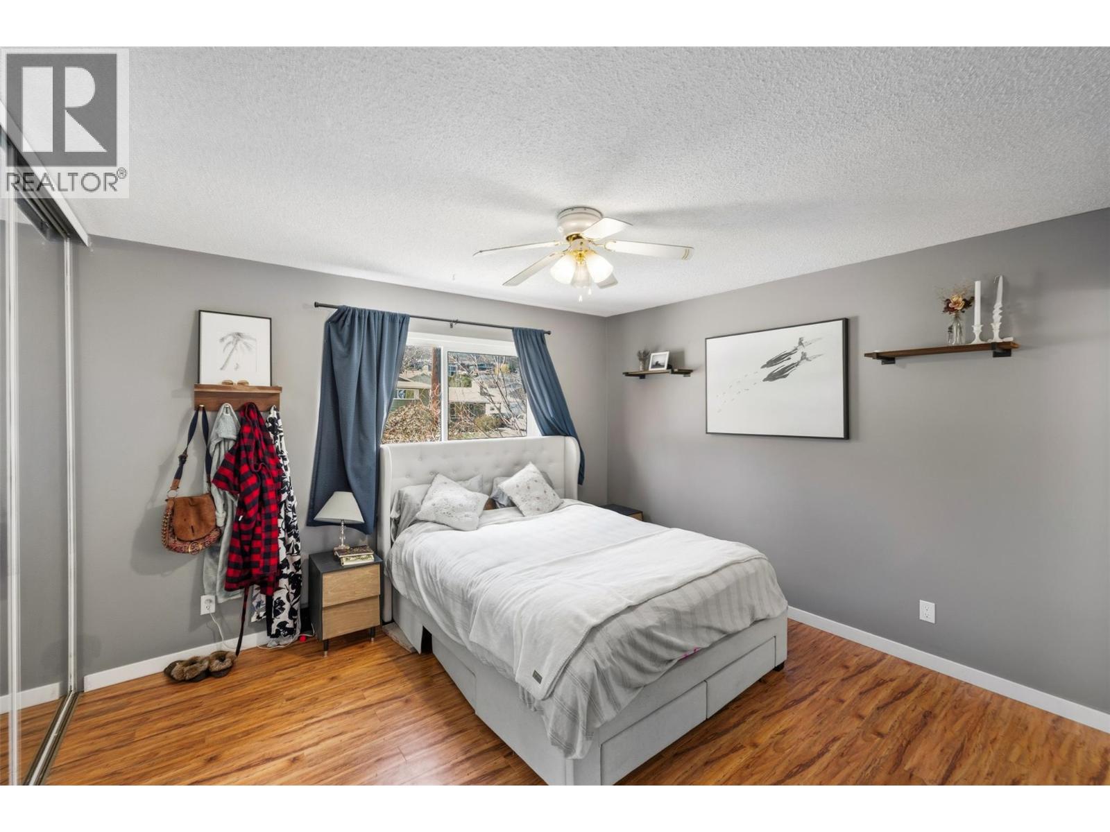 3853 Glenway Road - 5