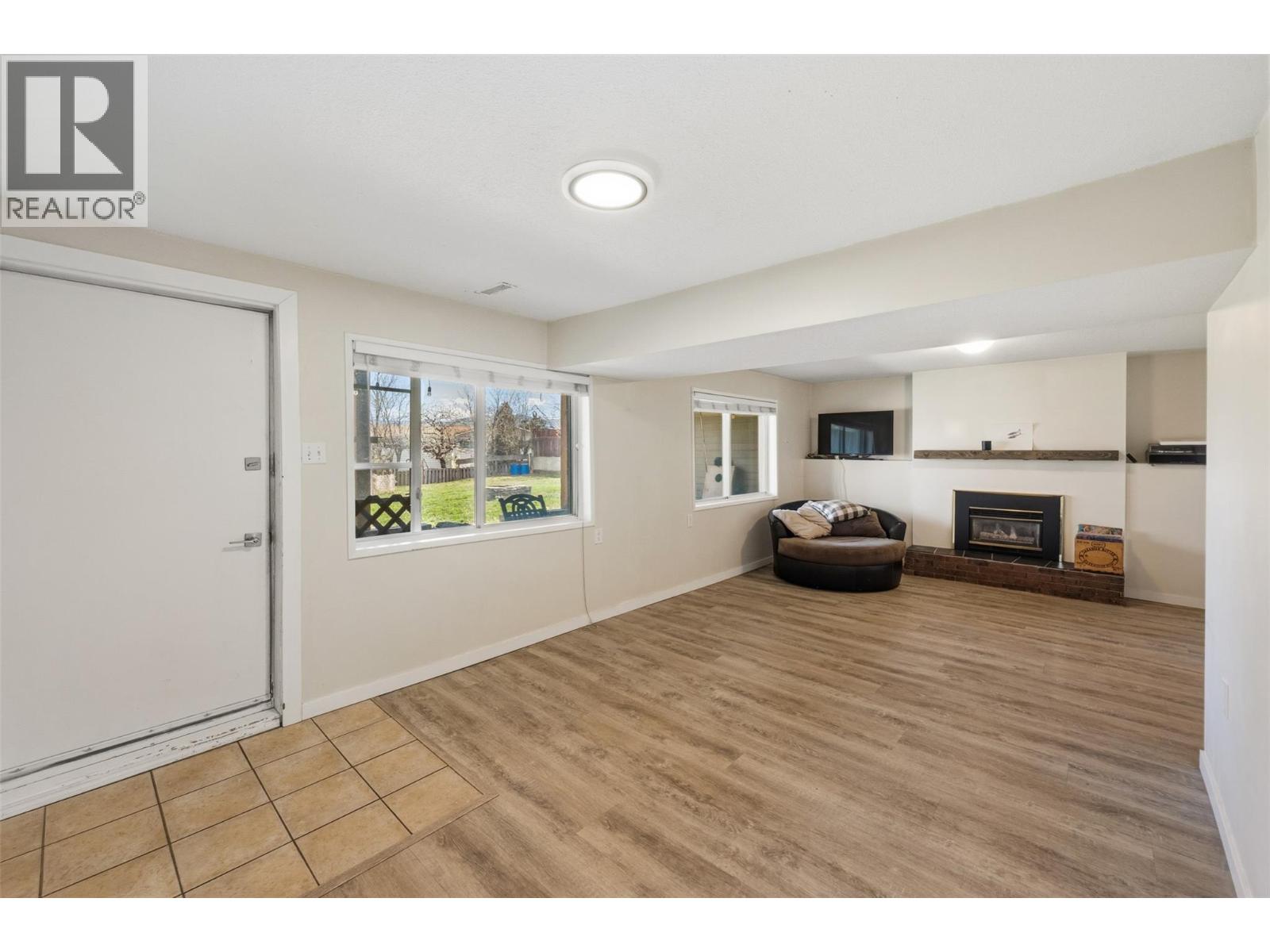 3853 Glenway Road - 7