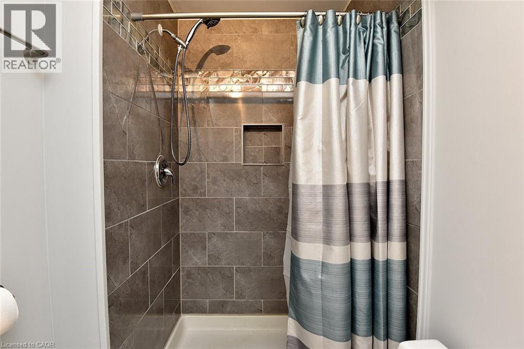 21 GUEST Street - 33
