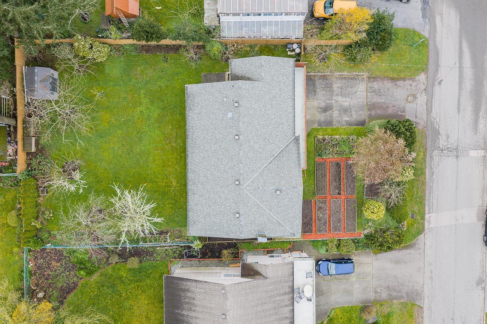 1243 PARKER STREET, White Rock