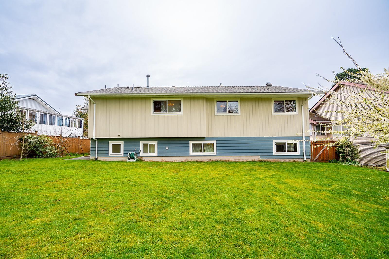 1243 PARKER STREET, White Rock