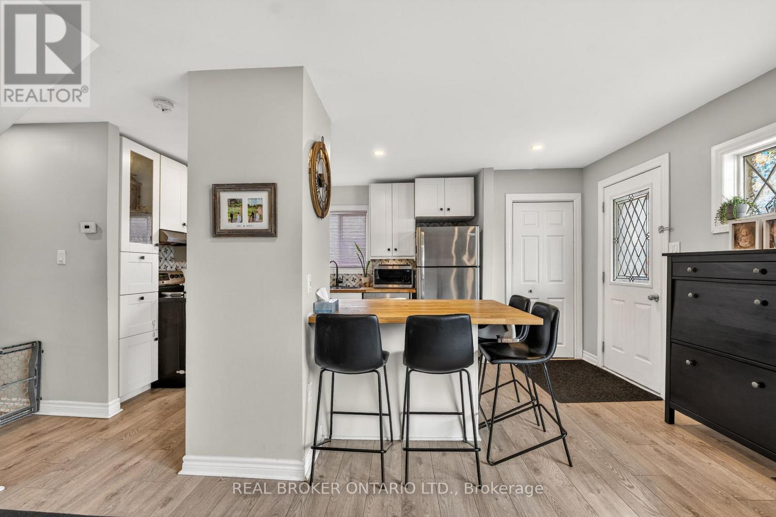 325 CROWLAND AVENUE - 10