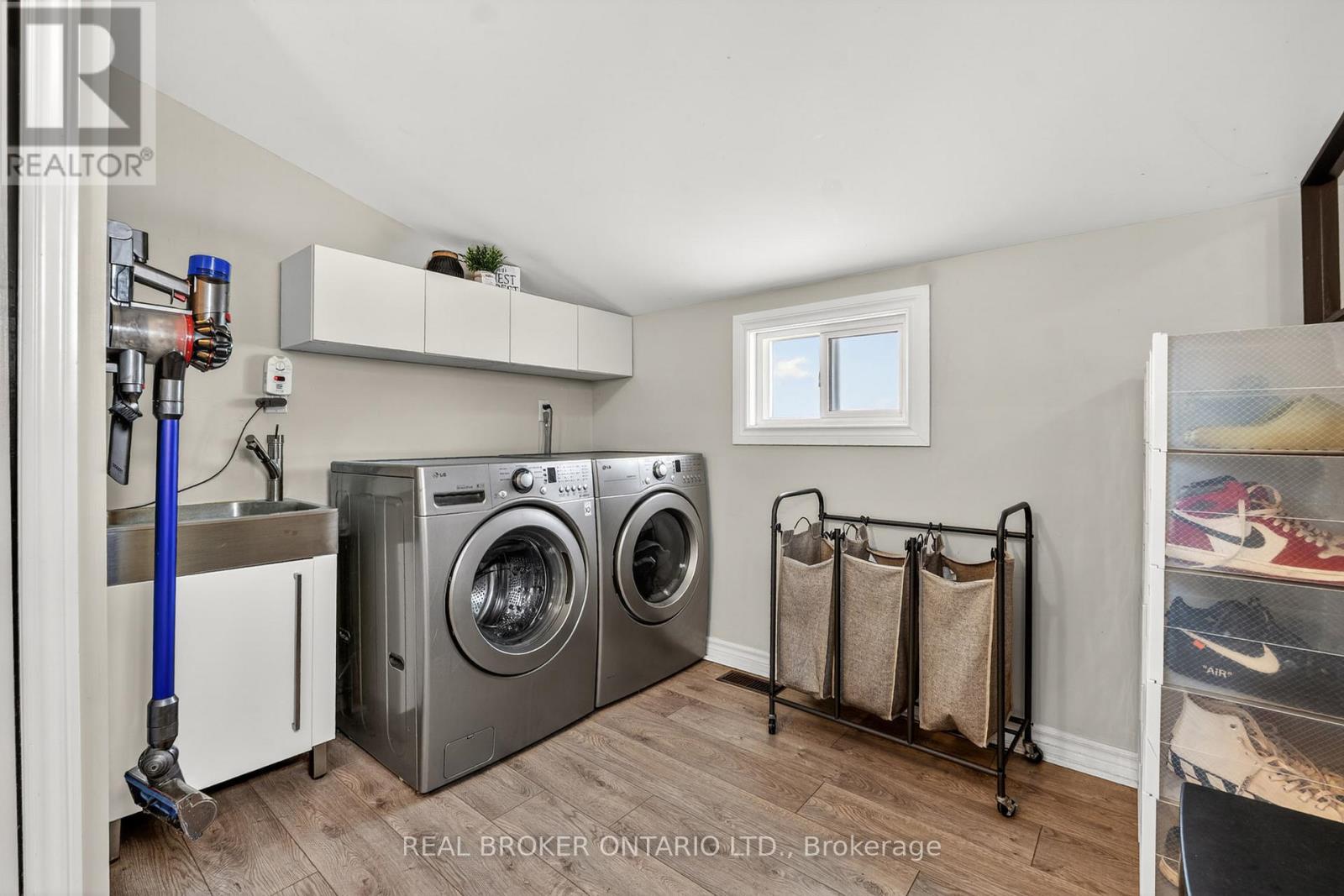 325 CROWLAND AVENUE - 16
