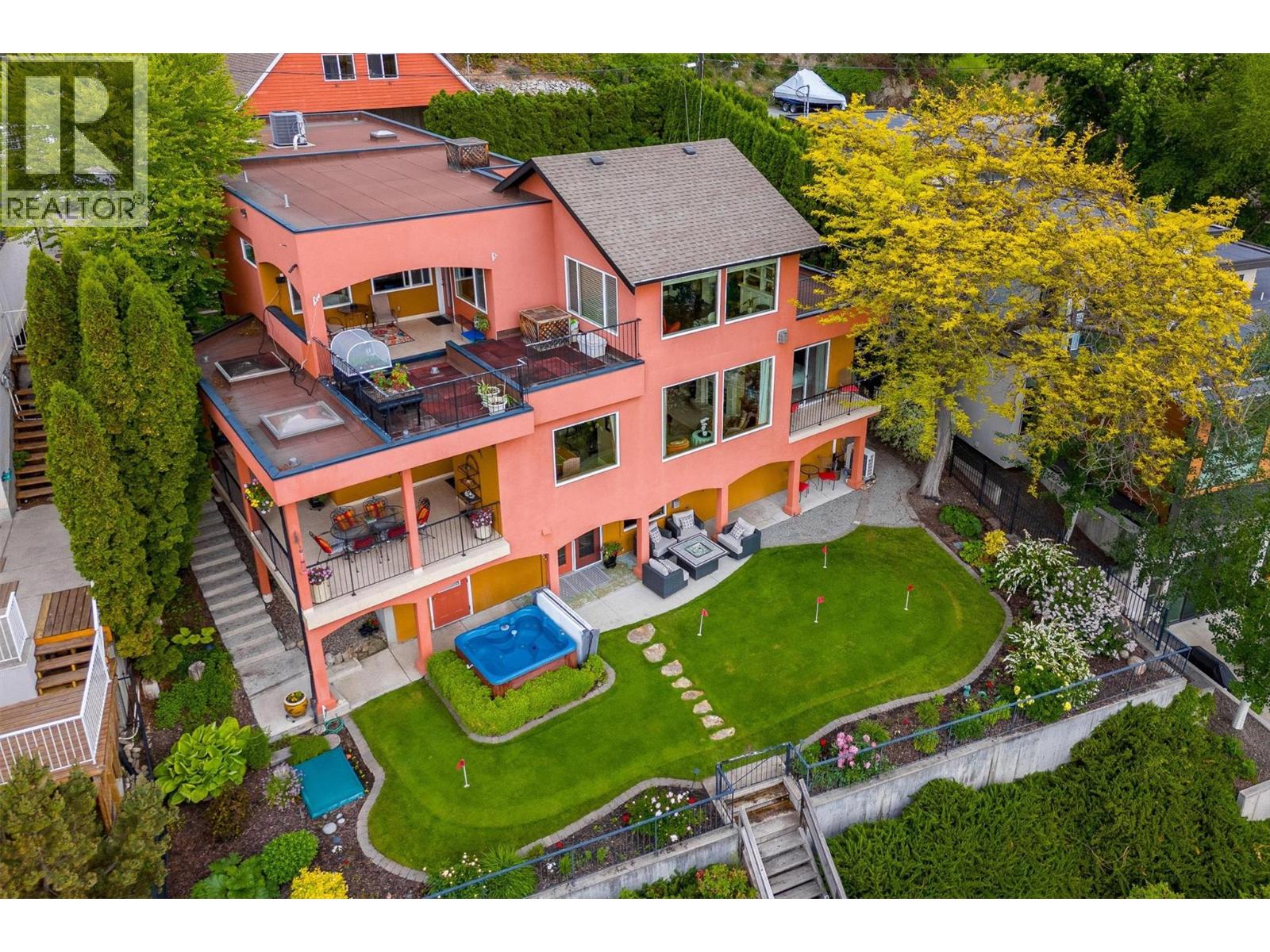  683 Westside Road South, West Kelowna