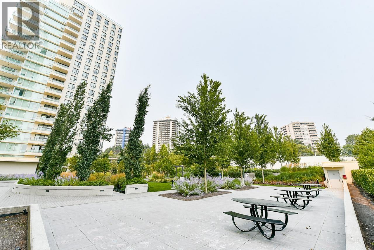 1705 2232 DOUGLAS ROAD, Burnaby