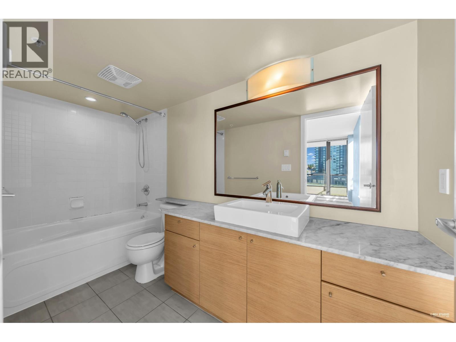 1002 4178 DAWSON STREET, Burnaby