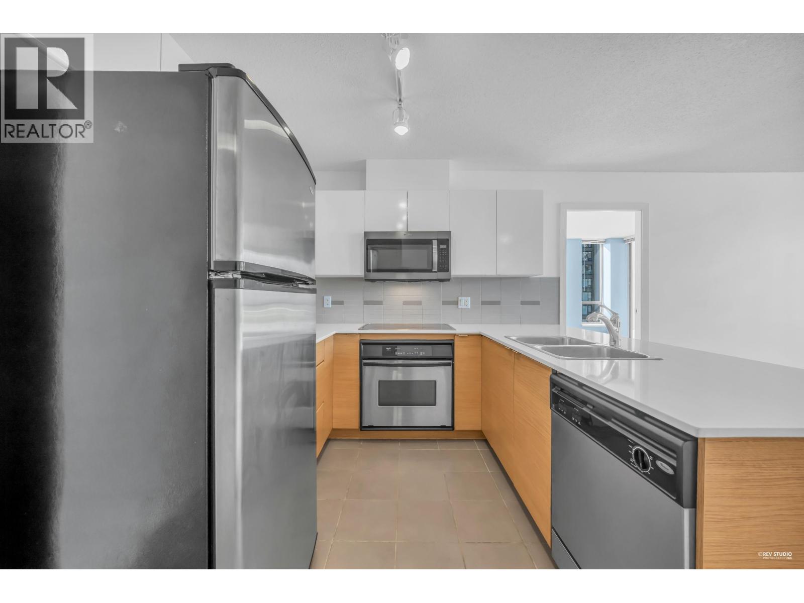 1002 4178 DAWSON STREET, Burnaby