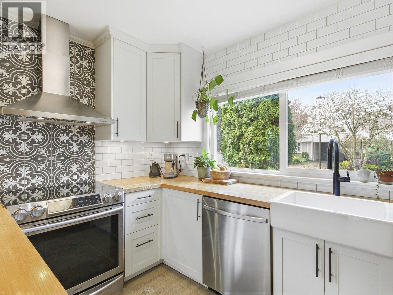 1 3031 WILLIAMS ROAD, Richmond