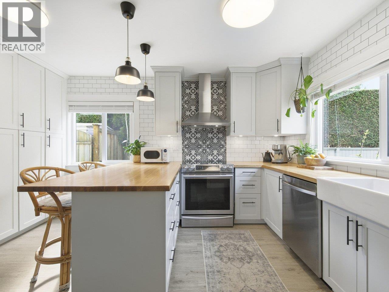 1 3031 WILLIAMS ROAD, Richmond