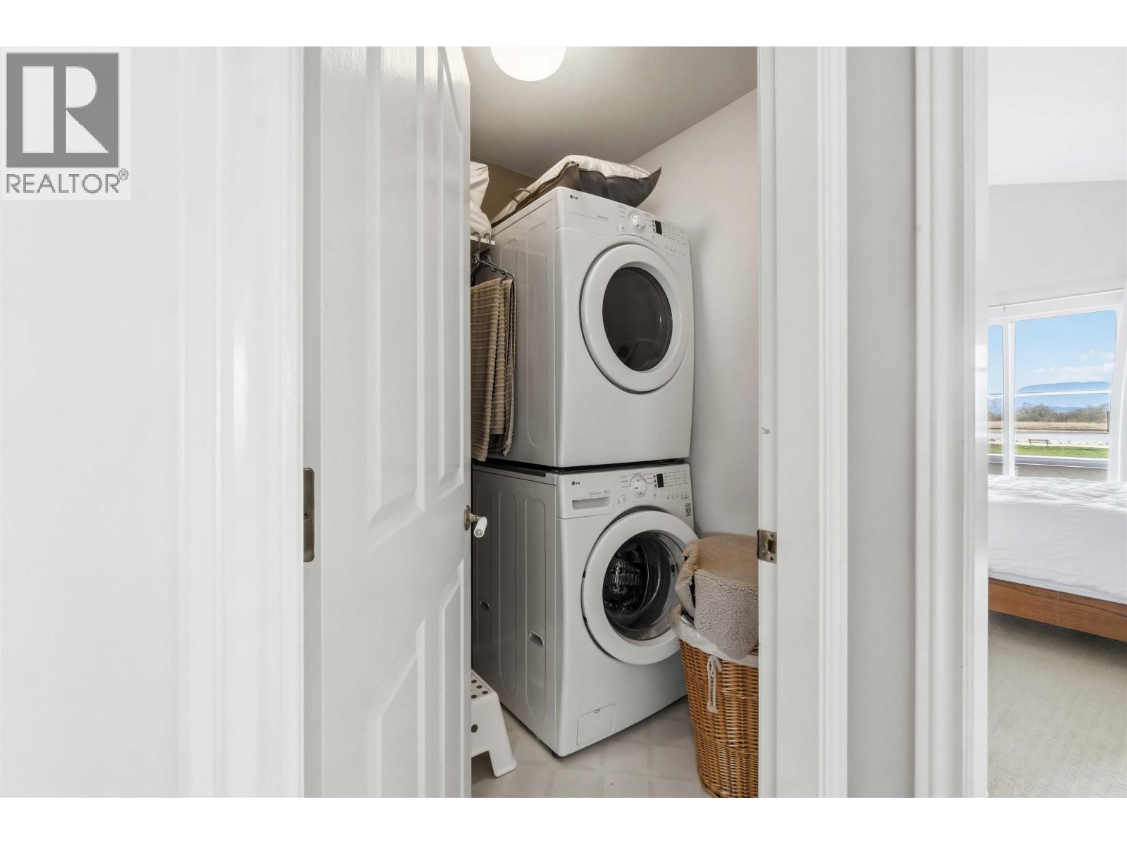 31 5531 CORNWALL DRIVE, Richmond